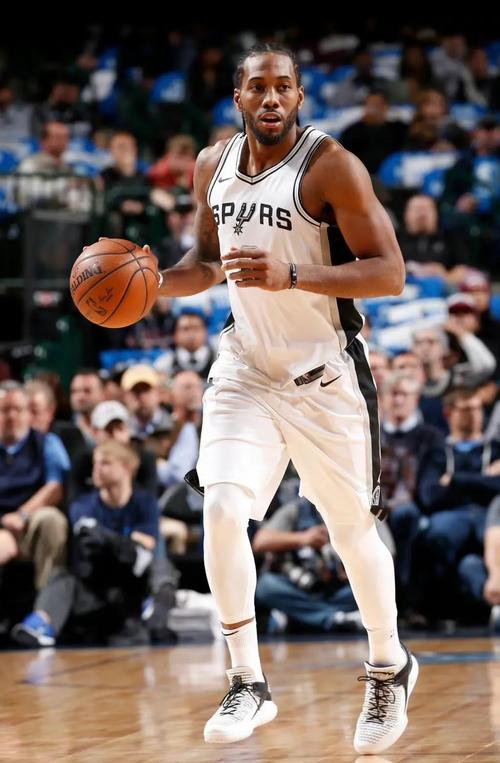 体图：拜仁、药厂等队看上16岁中场艾希霍恩，赫塔要价2000万（德媒体图：拜仁、勒沃库森等队看中16岁中场艾希霍恩，赫塔标价2000万）