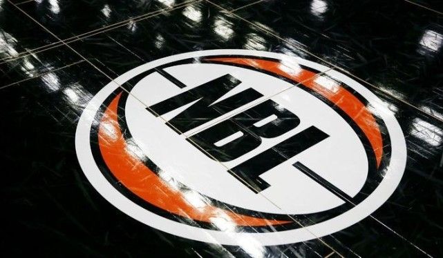 尼克斯官方：沙梅特本场不会回归，麦克布莱德因生病出战成疑（尼克斯官方通报：沙梅特本场提前退场不再出战，麦克布莱德因病出战成疑）