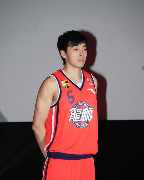 篮球火箭球员赛季得分持续增长（火箭球员本赛季得分稳步攀升）