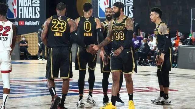 莱比锡官方：韦德拉奥果左膝腘窝处肌腱受伤，将缺阵数周（莱比锡官宣：韦德拉奥果左膝腘窝肌腱受伤，预计缺阵数周）