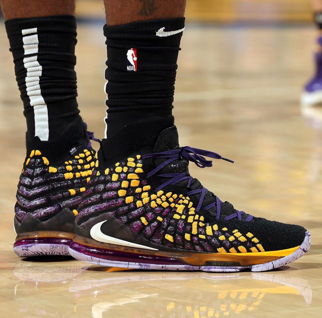 德天空：吉拉西的合同中有仅适用皇萨城等7队的解约条款（德天空：吉拉西合同含仅对皇马、巴萨、曼城等7队生效的解约条款）