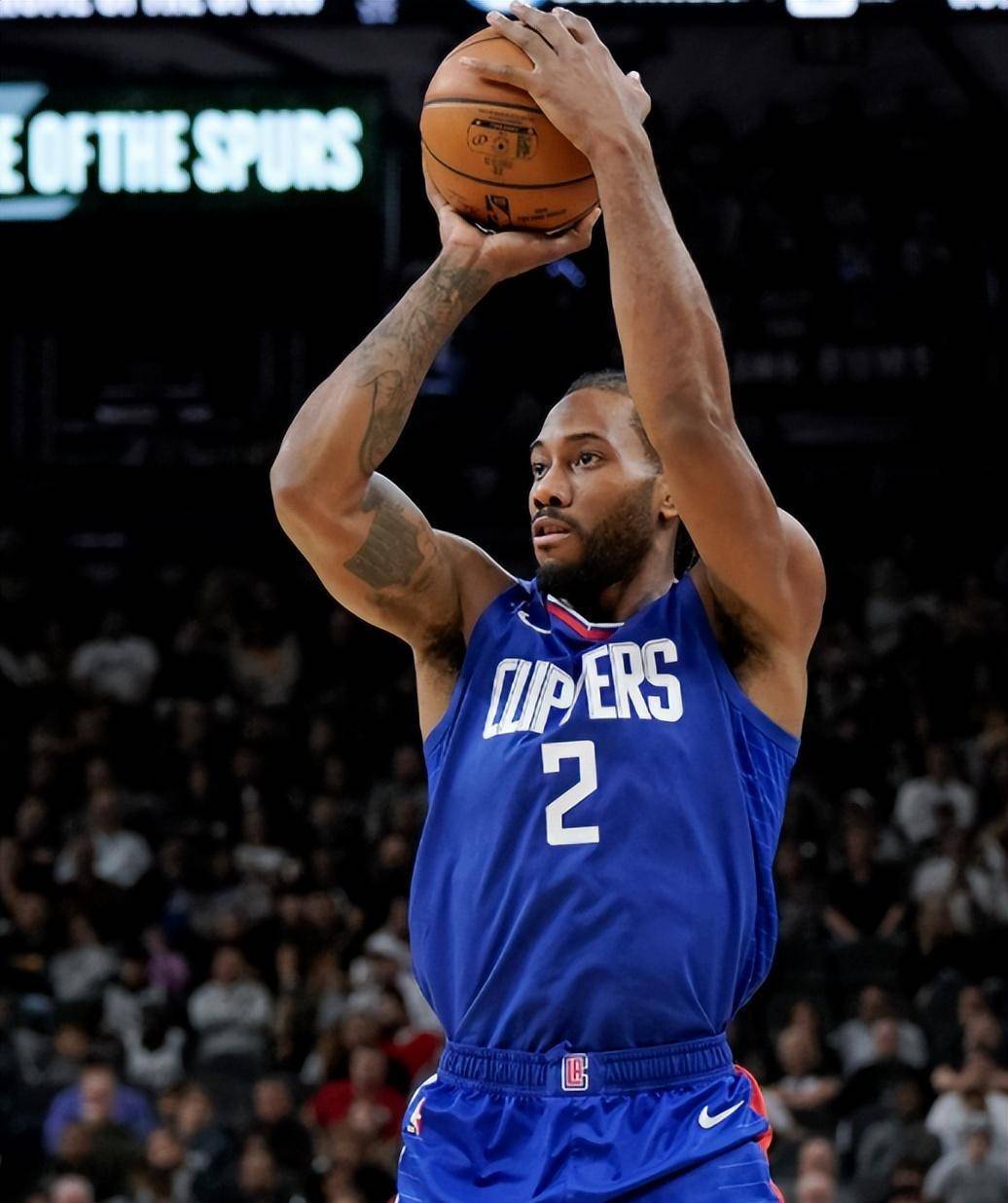 川超联赛公布多起争议判罚评议结果，多位裁判被停哨（川超联赛通报多起争议判罚评议，数名裁判遭停哨处理）